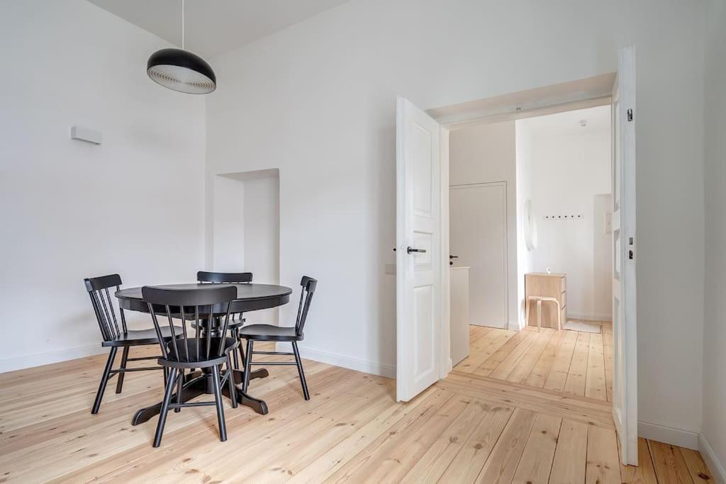 Spacious 2-Bedroom Flat In Old Town By Urban Rent VNO Eksteriør billede