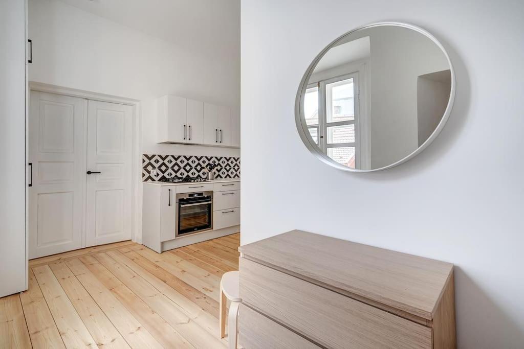 Spacious 2-Bedroom Flat In Old Town By Urban Rent VNO Eksteriør billede