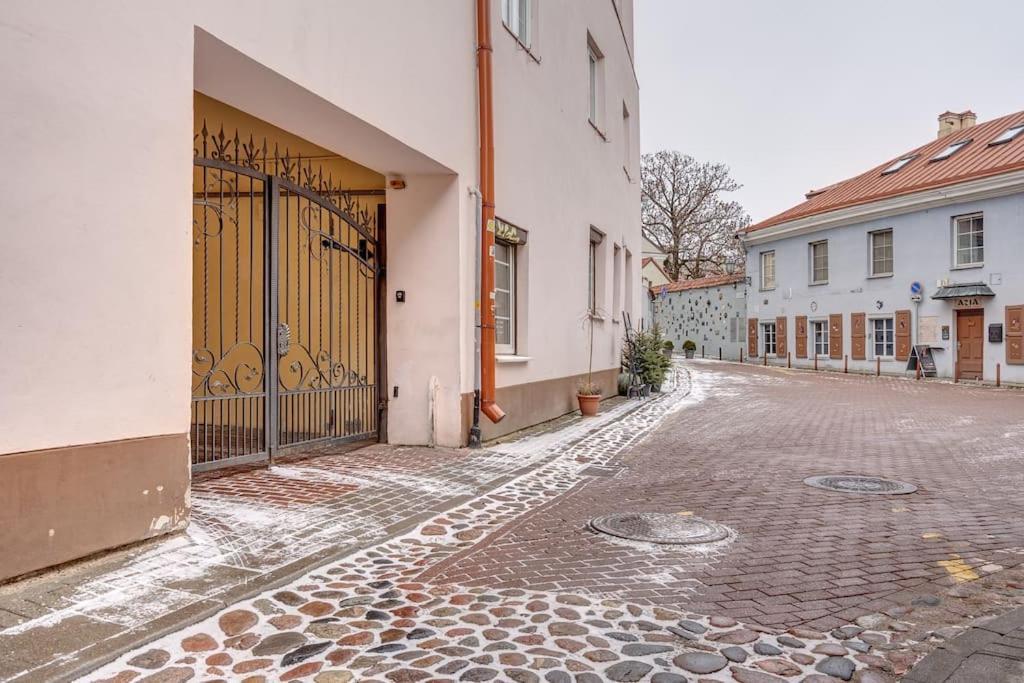 Spacious 2-Bedroom Flat In Old Town By Urban Rent VNO Eksteriør billede